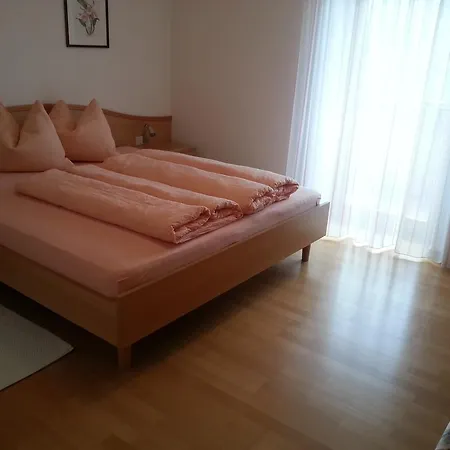 Villa Neu-Schötzerhof Mölten Zimmer foto